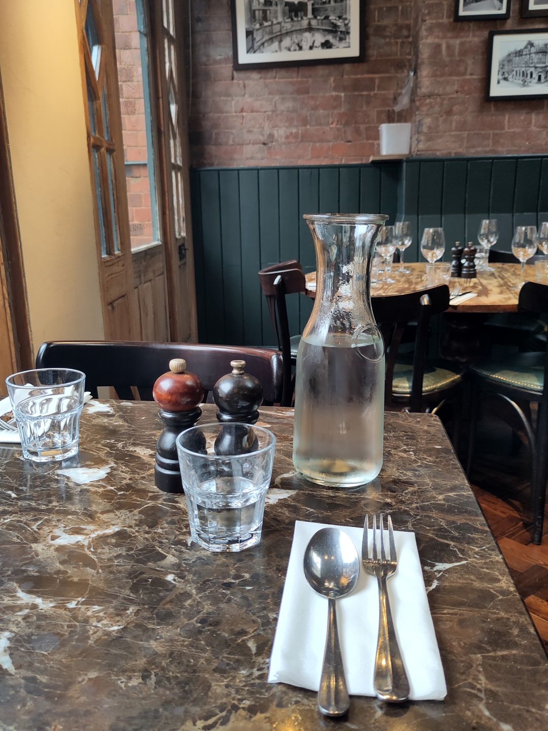 Harry's Restaurant